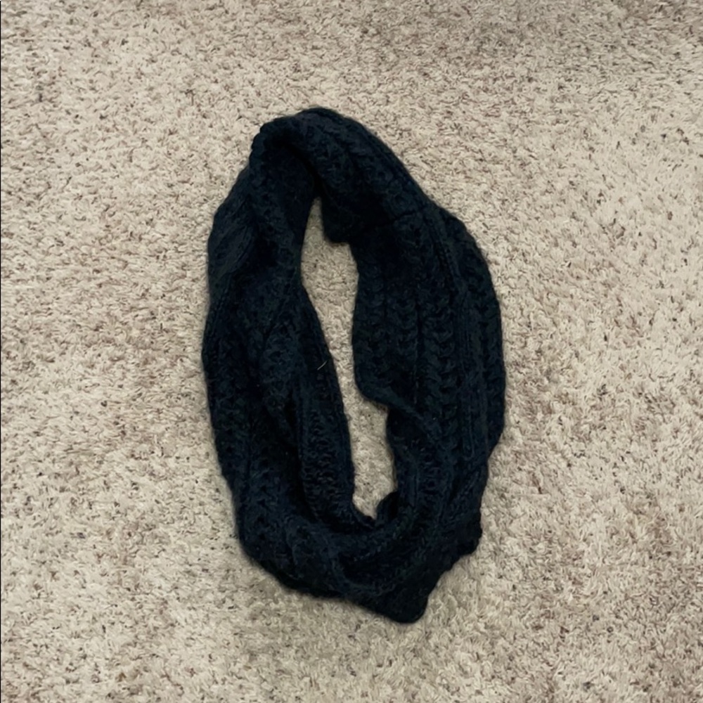 Knit Scarf - Picture 2 of 2